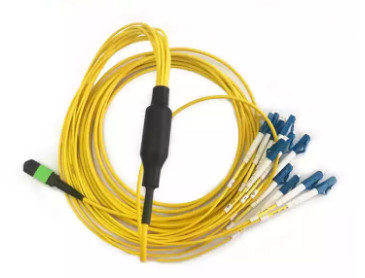 LC/UPC 12の中心のパッチ・コードMPO/UPCのコネクターへのMPO/UPC