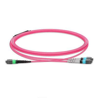 品質 MTPブレイクアウトケーブル OM4 OFNP 耐火性 0.35dB 低IL 高速データセンターリンク用 工場